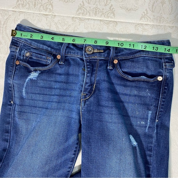 Denizen from Levi's Women's Low-Rise Blue Jeans Straight Size 3/26 - Picture 8 of 11